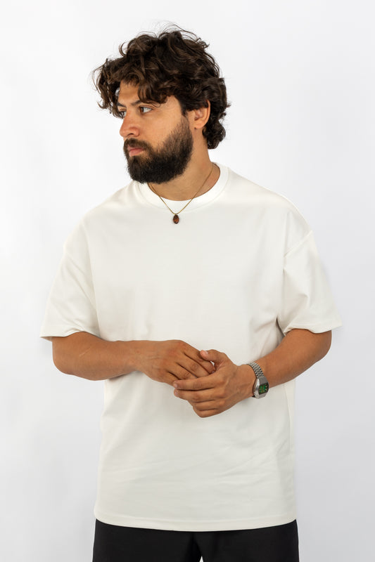 White Basic Oversized T-Shirt – Relaxed Fit Essential